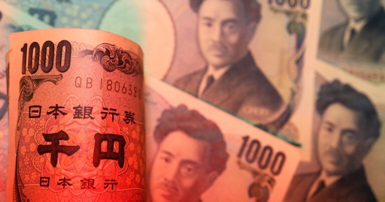 Dollar falls against yen as markets weigh new trade deal, Japanese politics
