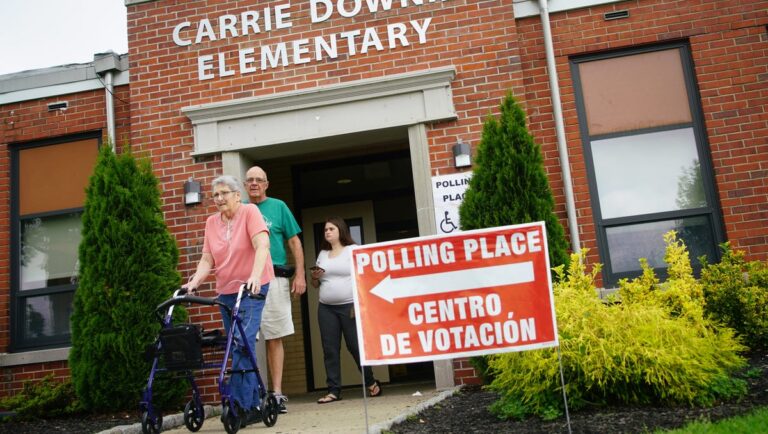 How to register to vote, update voter information in Delaware