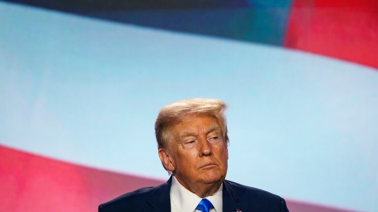 Midterm politics take shape