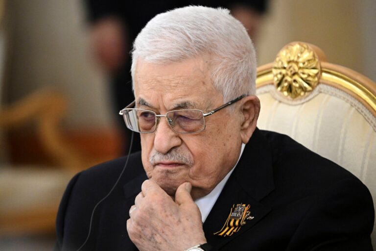 Report: Abbas sets elections for PLO legislative body for first time since 2006