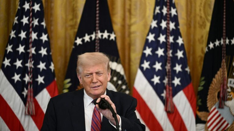 Senator hits Trump over Epstein case, makes comparison to viral CEO