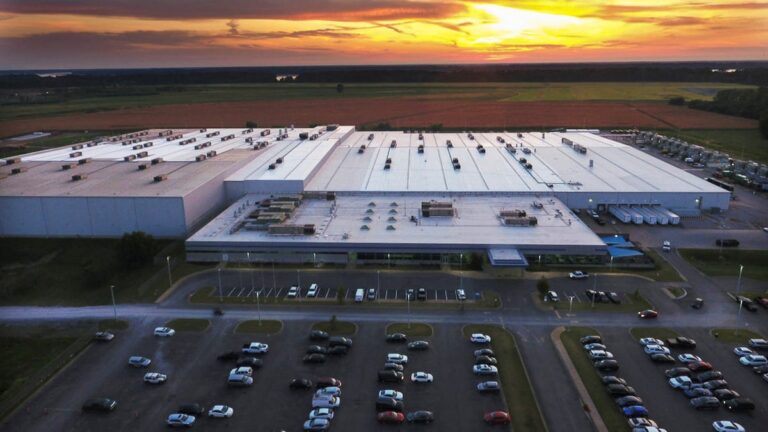 Why a Memphis community is fighting Musk's supercomputer